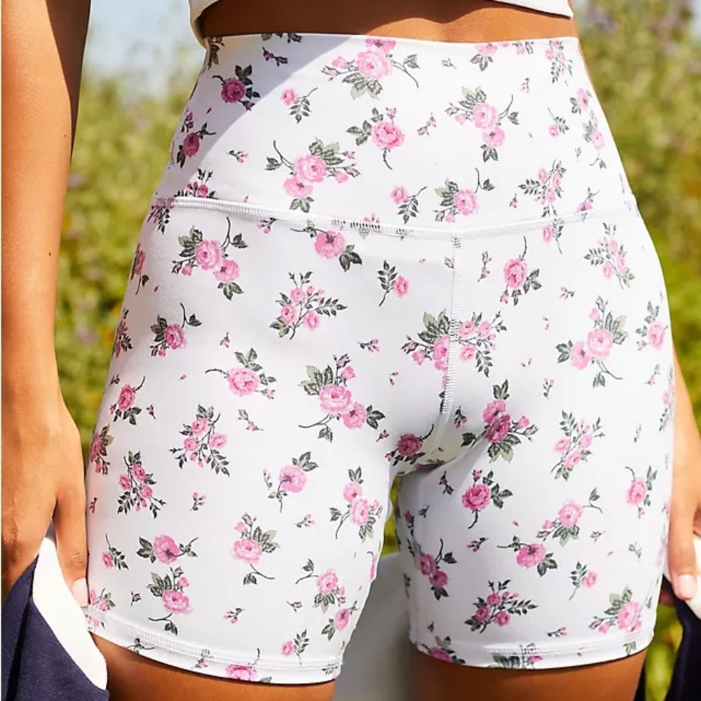 Spiritual Gangster Floral Bike Shorts
